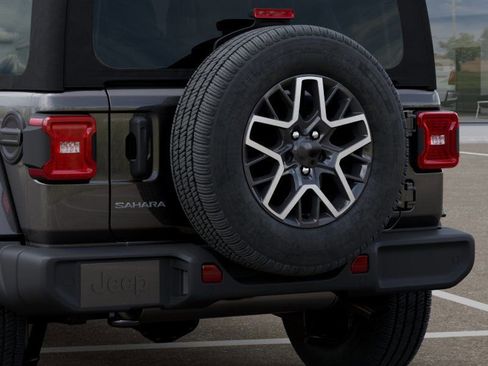 New 2026 Jeep Wrangler Unlimited Sahara AWD/4WD image 13