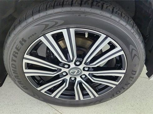 Used 2023 Lexus LX 600 4WD w/ Luxury Package image 59