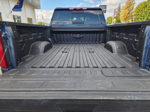 Used 2024 Chevrolet Silverado 2500 LTZ w/ LTZ Convenience Package image 9