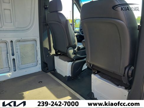 Used 2025 Mercedes-Benz Sprinter 2500 image 11