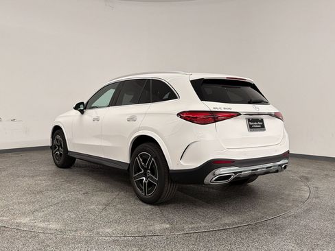 Used 2026 Mercedes-Benz GLC 300 image 3