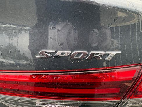 Used 2023 Honda Civic Sport image 12