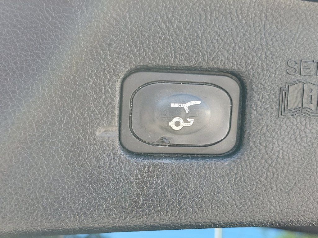 Used 2023 Ford Edge ST-Line AWD/4WD image 13