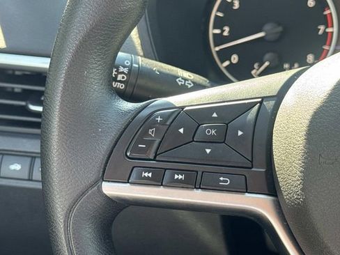 Used 2022 Nissan Altima 2.5 SV image 19