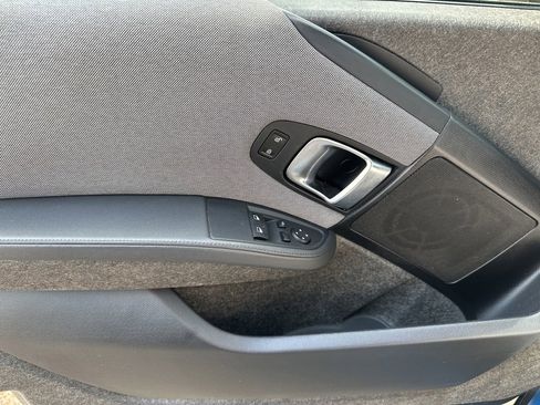 Used 2018 BMW i3 image 13