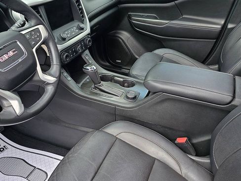 Used 2017 GMC Acadia SLT AWD/4WD image 7