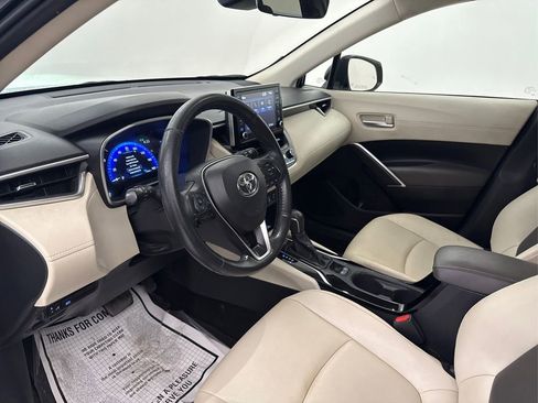 Used 2022 Toyota Corolla Cross XLE FWD image 23