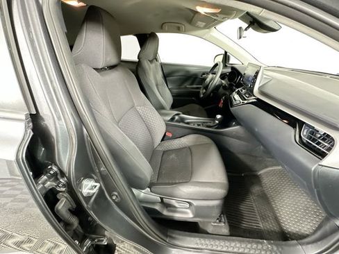 Used 2021 Toyota C-HR LE image 26