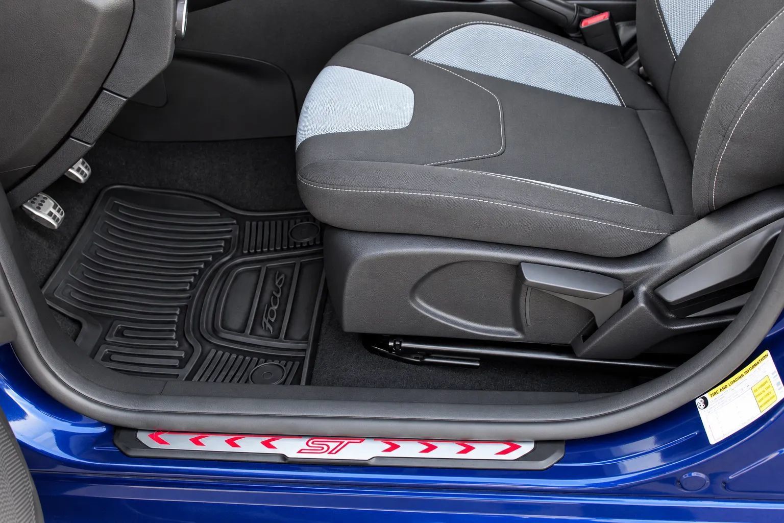 Used 2016 Ford Focus ST FWD image 15
