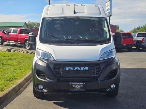Used 2026 RAM ProMaster 2500 w/ Convenience Group FWD image 8