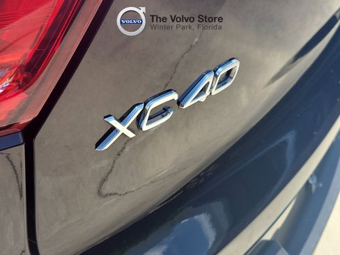 Used 2021 Volvo XC40 T5 R-Design w/ Advanced Package AWD/4WD image 8