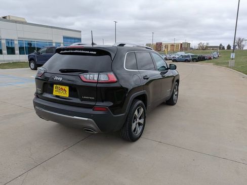 Used 2019 Jeep Cherokee Limited AWD/4WD image 3