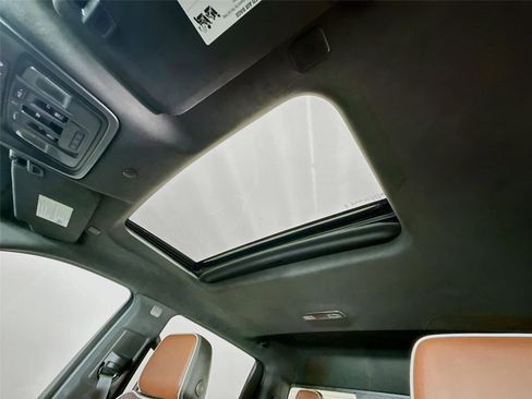 Used 2024 GMC Sierra 2500 Denali Ultimate AWD/4WD image 14