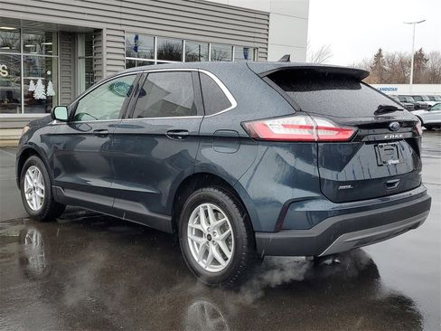 Used 2023 Ford Edge SEL w/ Convenience Package image 4