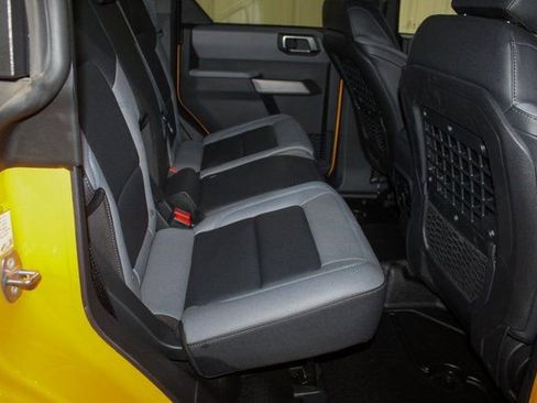 Used 2022 Ford Bronco Black Diamond w/ Sasquatch Package image 17