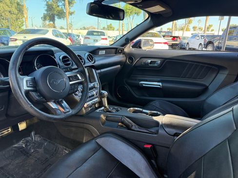 Used 2016 Ford Mustang Premium image 15