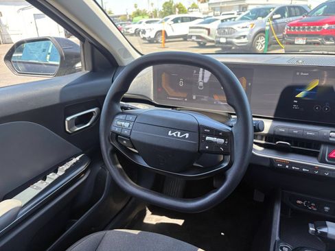Used 2025 Kia K4 FWD image 34