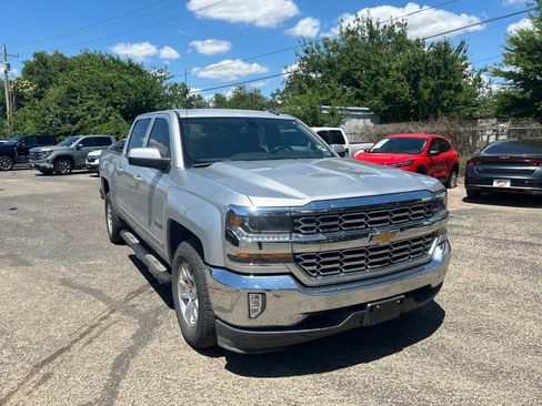 Used 2018 Chevrolet Silverado 1500 LT w/ LT Eassist Package RWD image 1