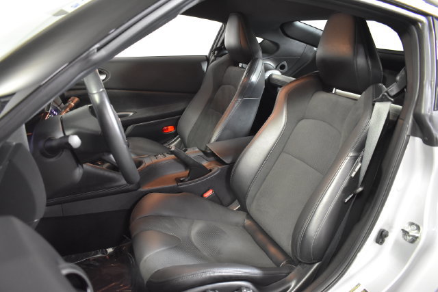 Certified 2024 Nissan Z Performance w/ Floor Mat Package RWD image 10