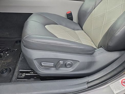 Used 2018 Toyota Camry XLE w/ Audio Package image 20