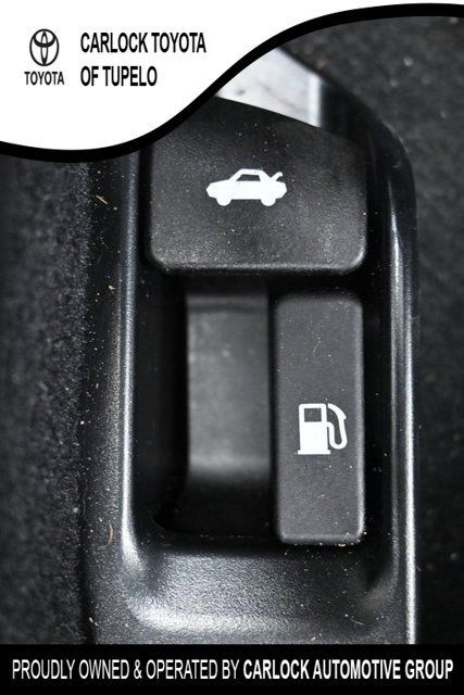 Used 2026 Toyota Corolla LE FWD image 40