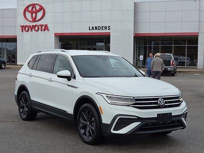 Used 2024 Volkswagen Tiguan SE