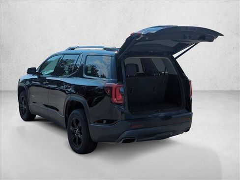 Used 2022 GMC Acadia AT4 w/ Technology Package AWD/4WD image 8