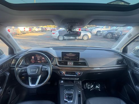 Used 2018 Audi Q5 Prestige w/ Prestige Package image 9