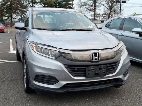 Used 2019 Honda HR-V LX image 2