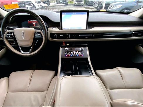 Used 2020 Lincoln Aviator Reserve w/ Equipment Group 202A AWD/4WD image 13