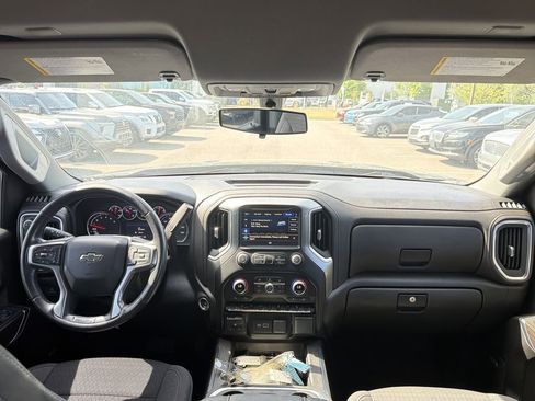 Used 2021 Chevrolet Silverado 1500 LT Trail Boss w/ Convenience Package II AWD/4WD image 19