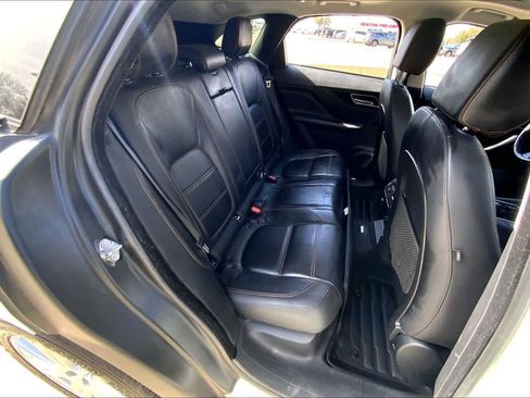 Used 2017 Jaguar F-PACE Prestige image 20