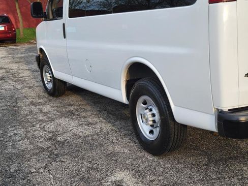 Used 2016 Chevrolet Express 2500 LS image 11