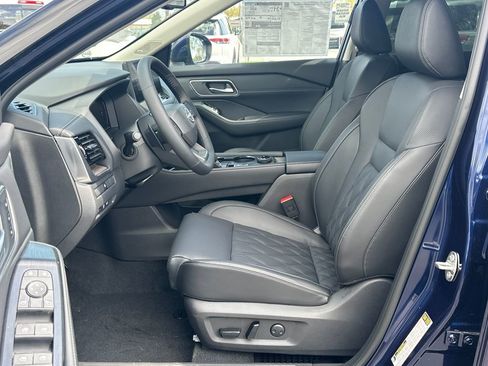 New 2026 Nissan Rogue Platinum AWD/4WD image 9