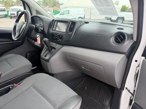 Used 2020 Nissan NV200 S FWD image 26