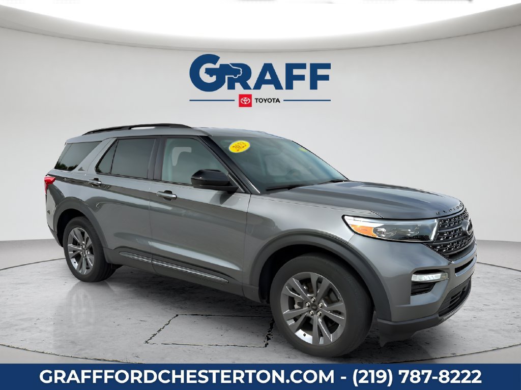 Used 2023 Ford Explorer XLT w/ Equipment Group 202A AWD/4WD image 4