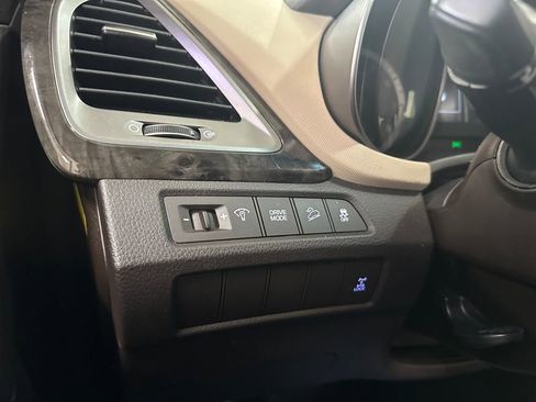 Used 2017 Hyundai Santa Fe Sport AWD/4WD image 18