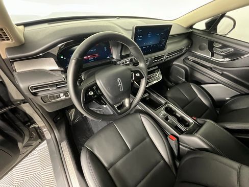 Used 2025 Lincoln Corsair FWD w/ Equipment Group 101A image 15