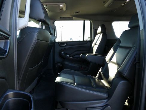 Used 2019 Chevrolet Suburban Premier image 20