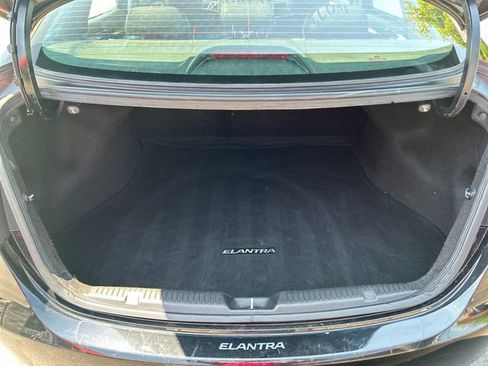 Used 2012 Hyundai Elantra Limited w/ Technology Pkg 5 FWD image 24