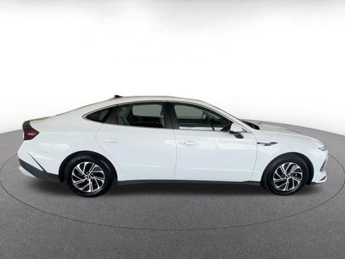 Used 2026 Hyundai Sonata Blue FWD image 16