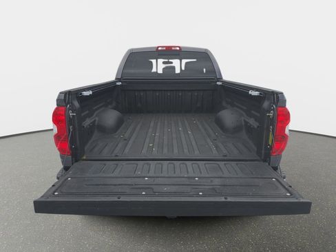 Used 2017 Toyota Tundra SR5 w/ SR5 Upgrade Package RWD image 15