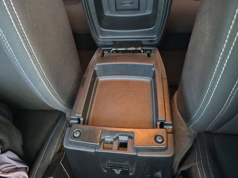 Used 2016 Jeep Wrangler Sahara w/ Connectivity Group image 24