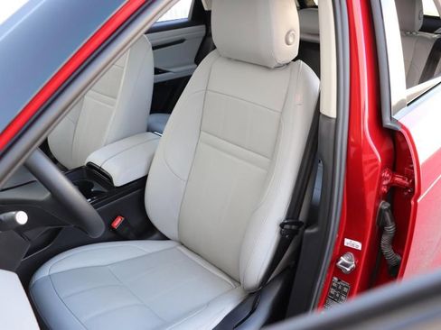 Used 2023 Land Rover Range Rover Evoque S image 18