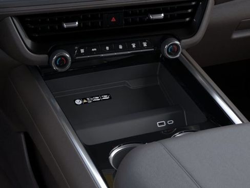 New 2026 Chevrolet Suburban Z71 w/ Comfort Package image 23