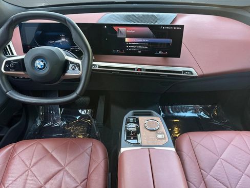 Certified 2023 BMW iX xDrive50 w/ Premium Package AWD/4WD image 27