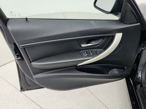 Used 2016 BMW 320i 4dr Sdn 320i with Driving Assi image 10