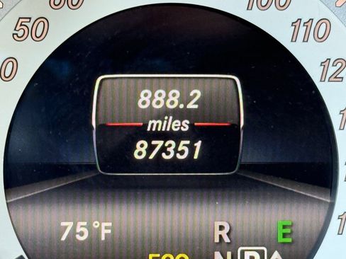 Used 2014 Mercedes-Benz E 350 Sedan image 24