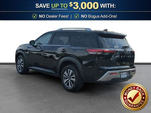 Used 2023 Nissan Pathfinder SL AWD/4WD image 4