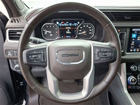 Used 2021 GMC Yukon XL Denali w/ Denali Ultimate Package image 17